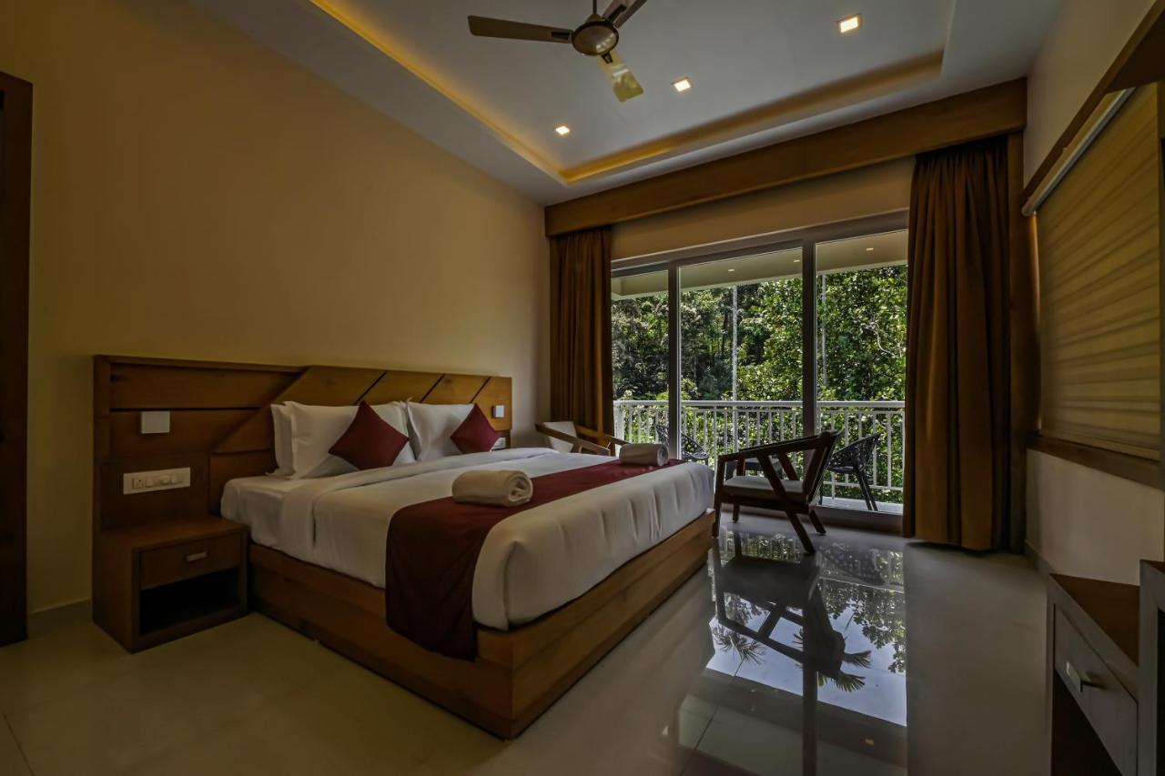 Aveda Munnar Mountains And Mist Hotel Exterior photo