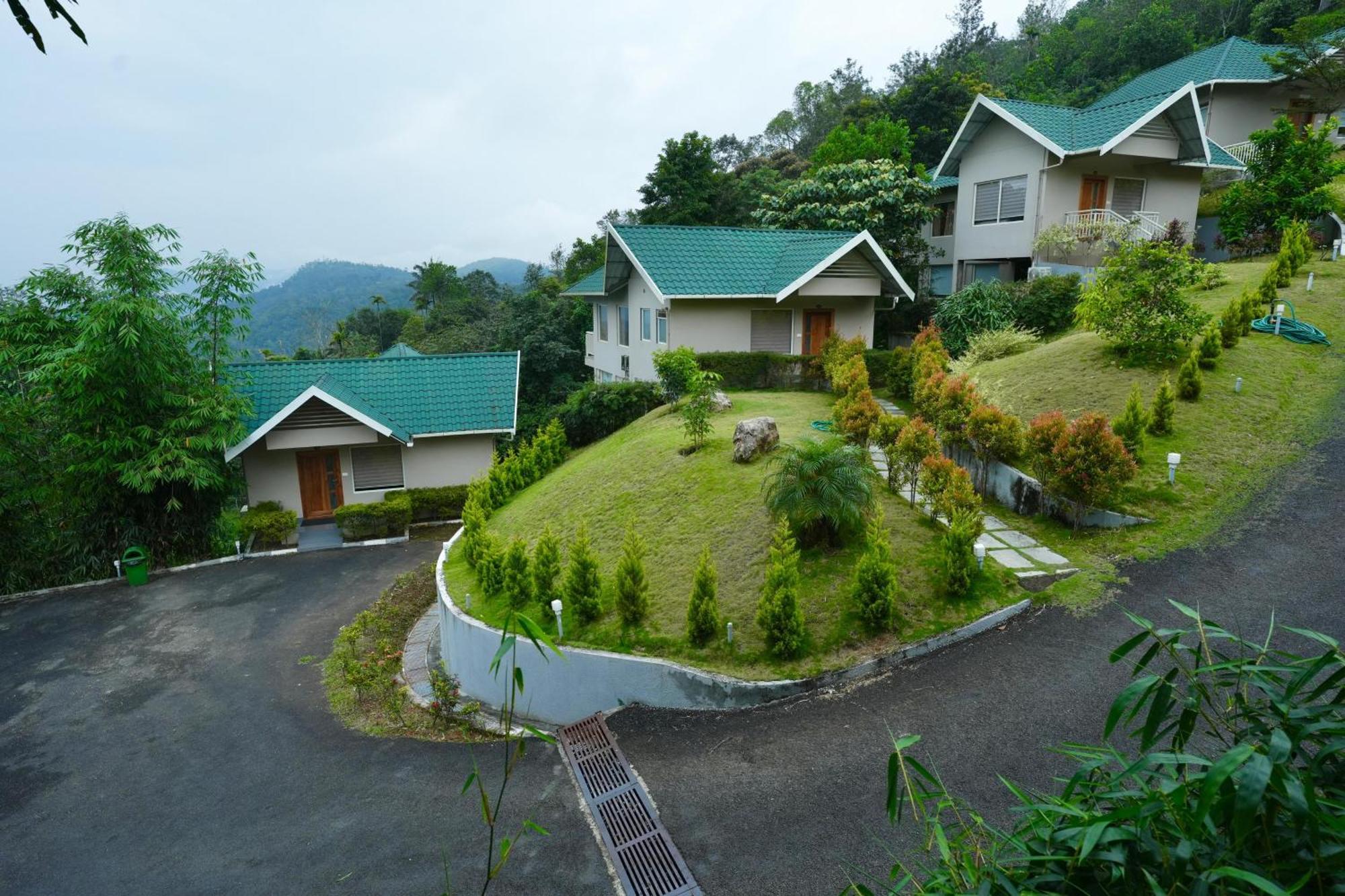 Aveda Munnar Mountains And Mist Hotel Exterior photo