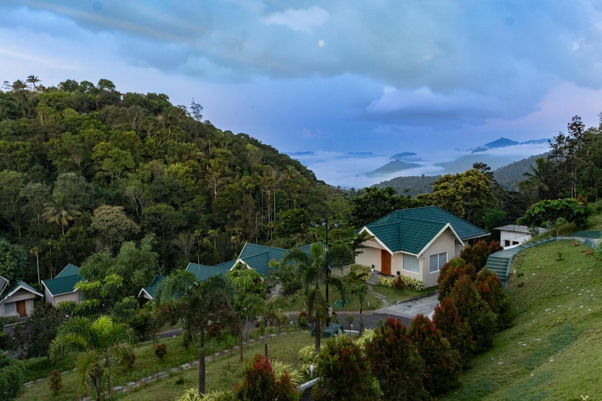 Aveda Munnar Mountains And Mist Hotel Exterior photo